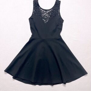 Soprano Women's Little Black Dress Lace Fit & Flare Mini Sleeveless Size Small